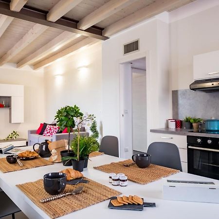 Residenza Gelsomino Apartamento Desenzano del Garda Exterior foto