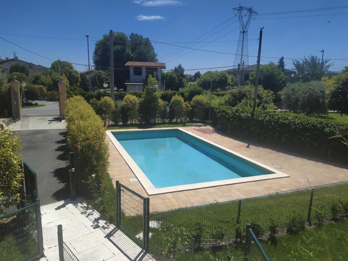 Residenza Gelsomino Apartamento Desenzano del Garda Exterior foto