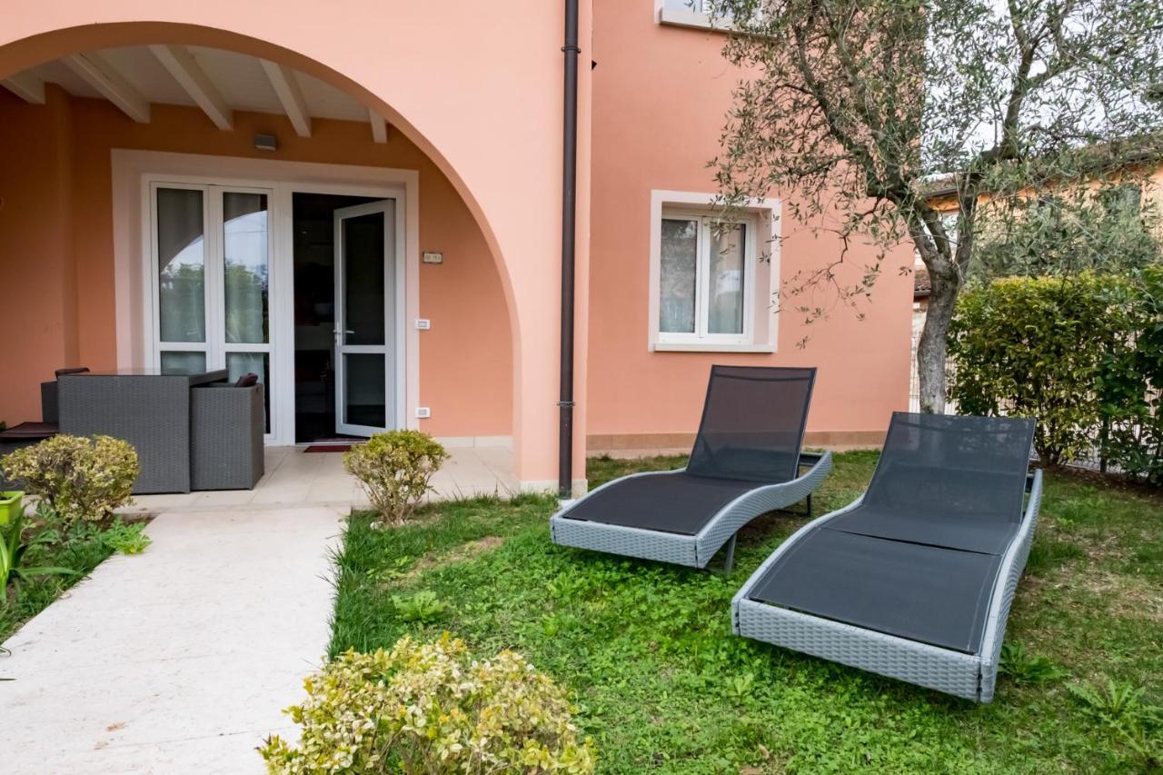 Residenza Gelsomino Apartamento Desenzano del Garda Exterior foto