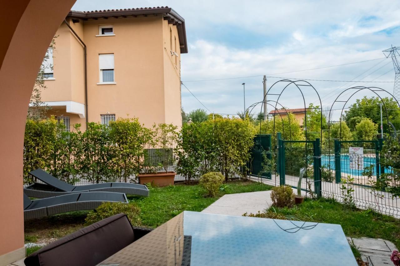 Residenza Gelsomino Apartamento Desenzano del Garda Exterior foto