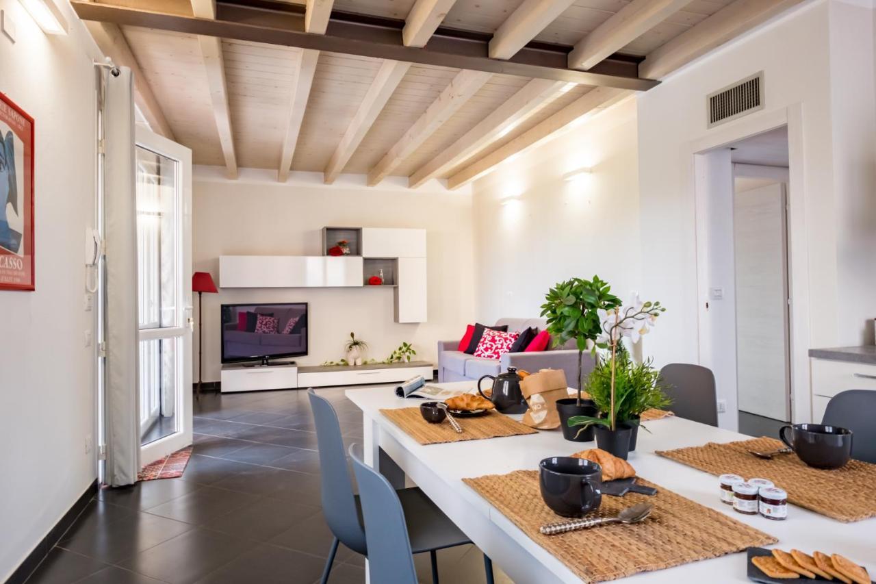Residenza Gelsomino Apartamento Desenzano del Garda Exterior foto